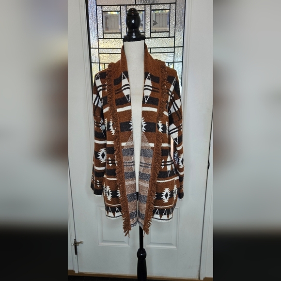 Tahari Western Styled Cardigan W/Pockets - Picture 4 of 8